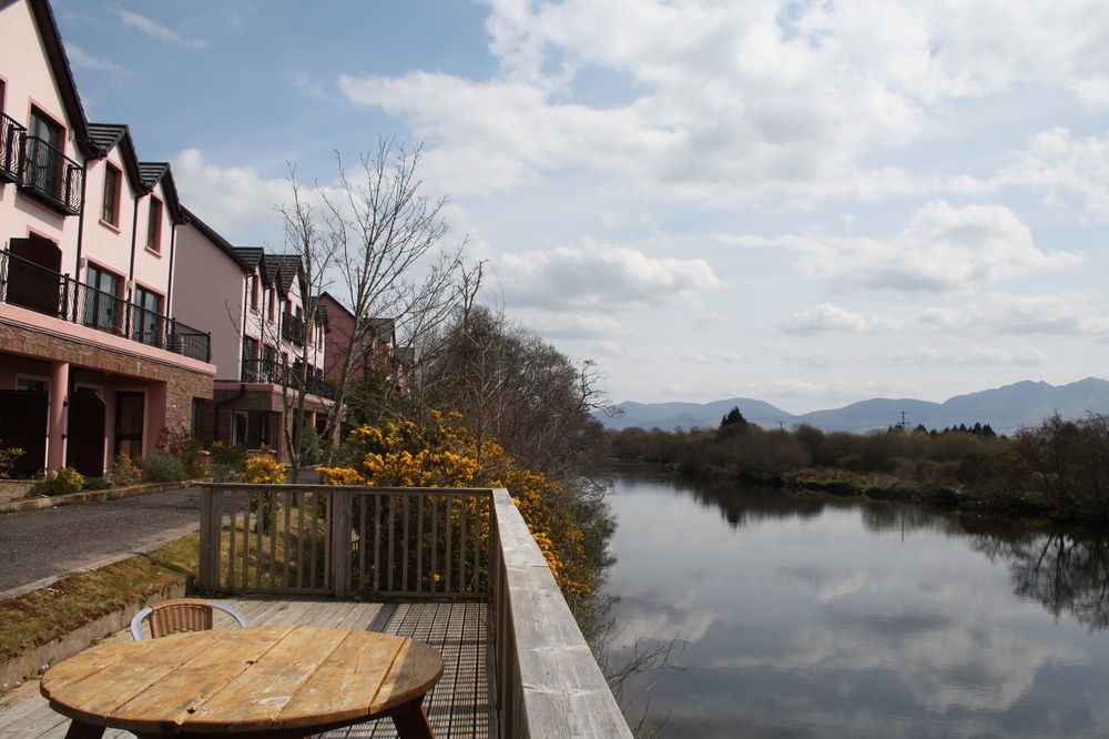 2 Mile Lodge Kenmare Bagian luar foto