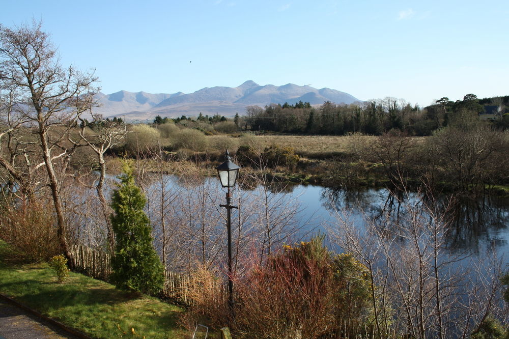 2 Mile Lodge Kenmare Bagian luar foto