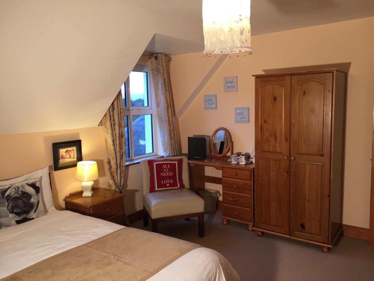 2 Mile Lodge Kenmare Bagian luar foto