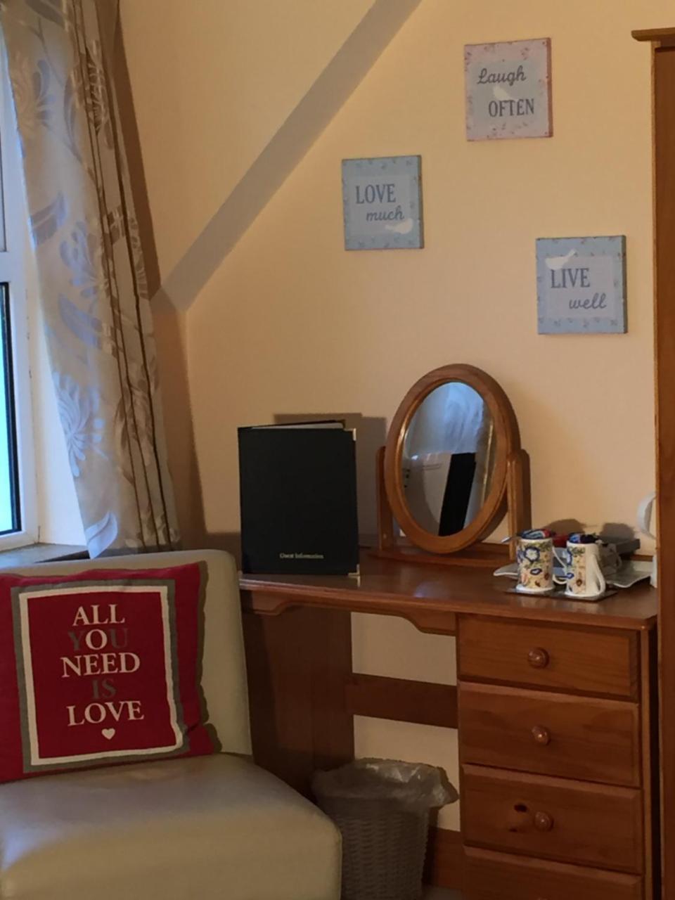 2 Mile Lodge Kenmare Bagian luar foto